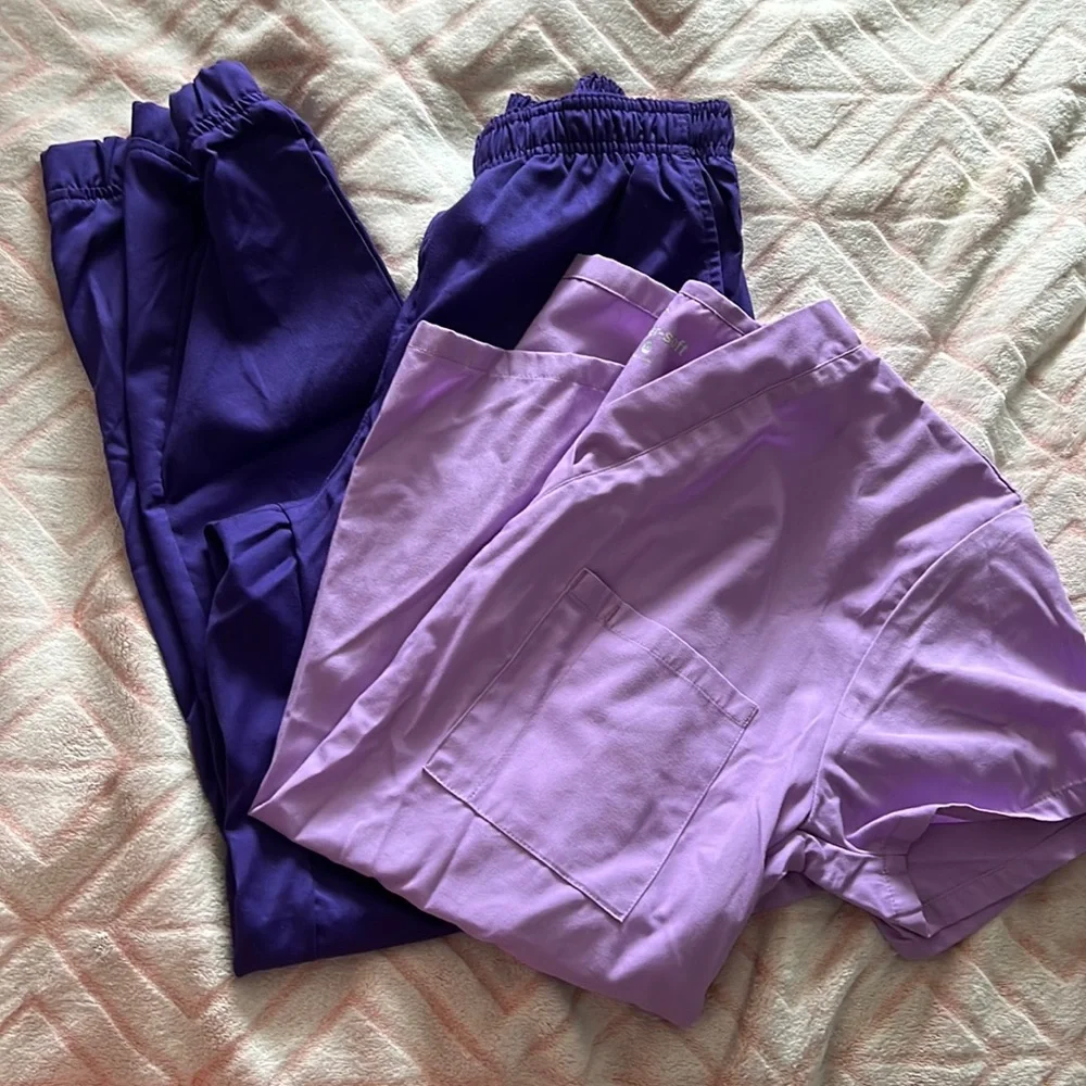 Scrub set - Picture 1 of 3